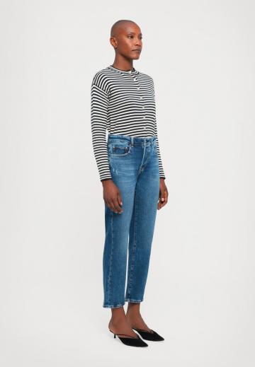 Прямые джинсы