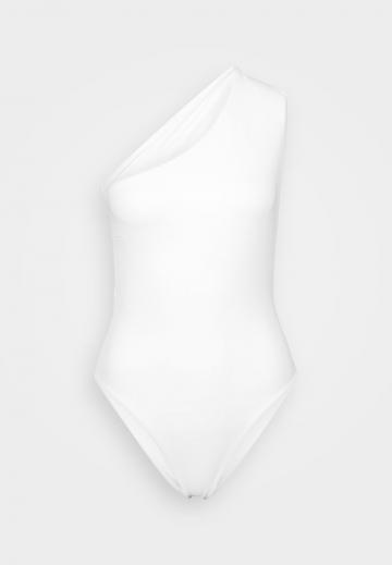 Слитный купальник