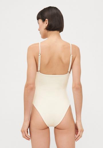 Слитный купальник