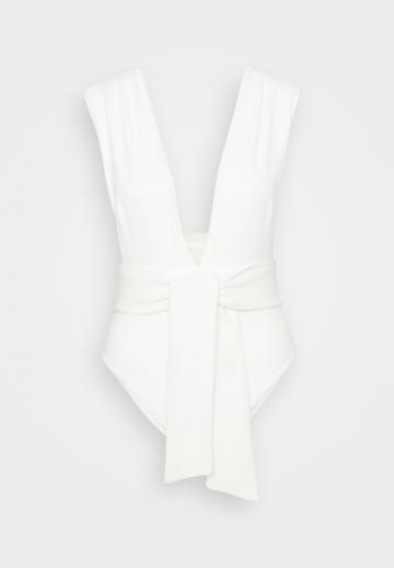 Слитный купальник