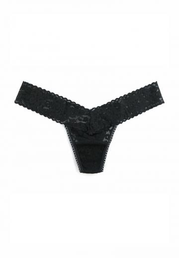 Трусы на бедрах