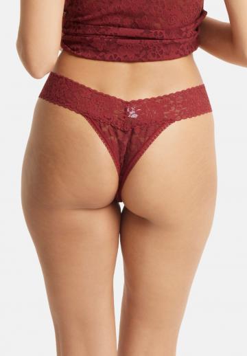 Трусы на бедрах