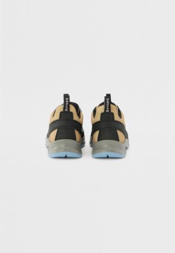 Походная обувь