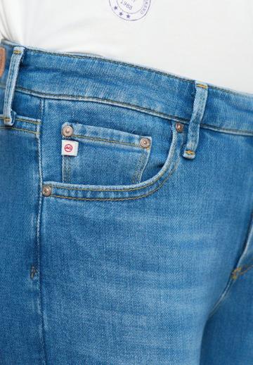 Узкие джинсы