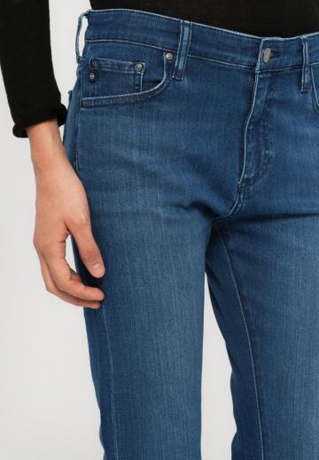 Короткие джинсы