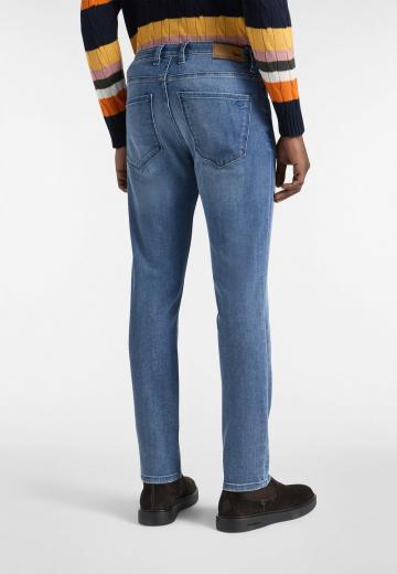 Узкие джинсы