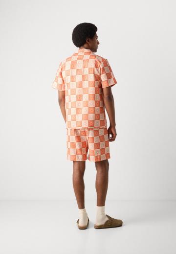 Рубашка с коротким рукавом