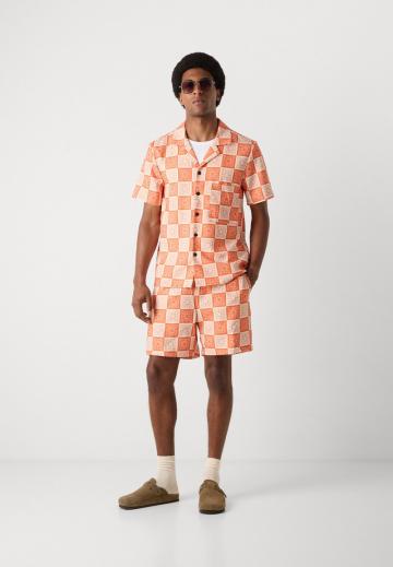 Рубашка с коротким рукавом