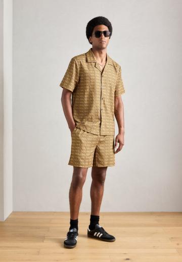 Пижама с шортами