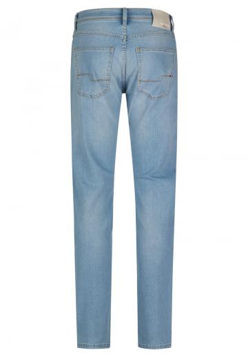 Узкие джинсы