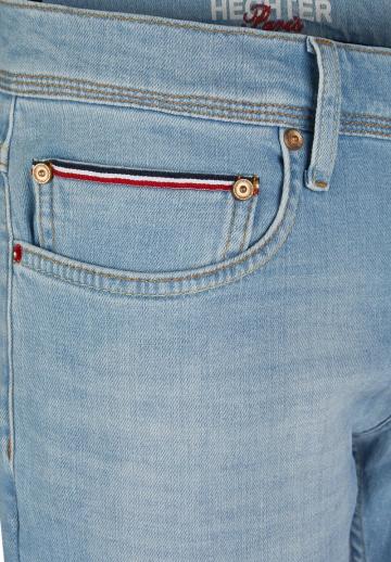 Узкие джинсы