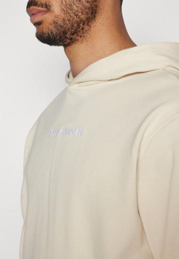 Спортивная кофта