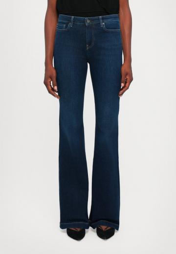 Клешеные джинсы