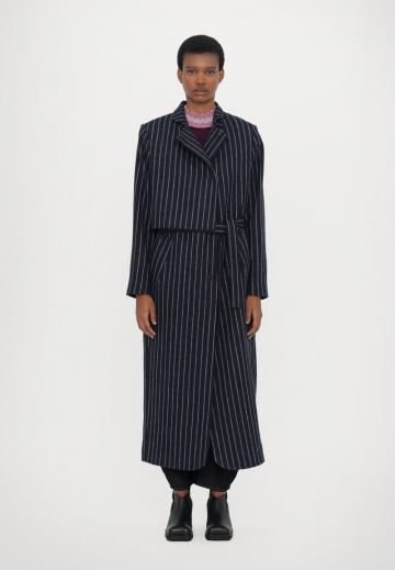 Шерстяное пальто