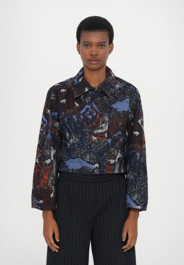 Короткая куртка