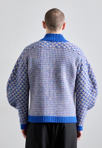 Вязаная кофта