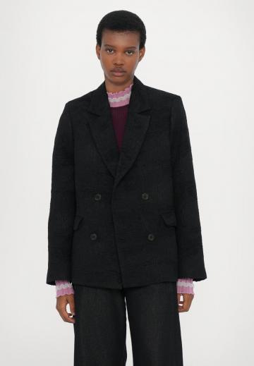 Джинсы бойфренда