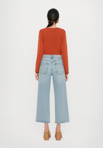 Прямые джинсы