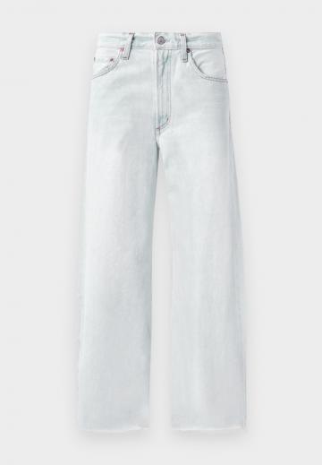 Джинсы бойфренда