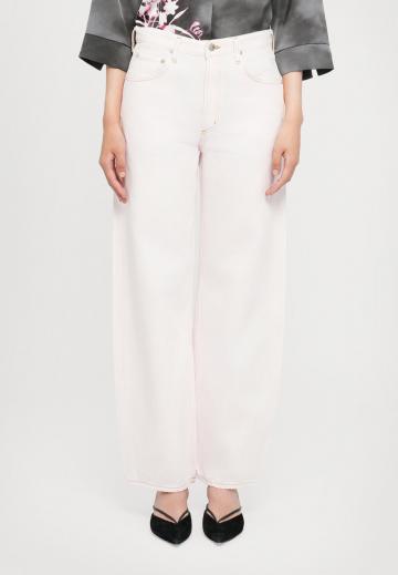 Джинсы бойфренда