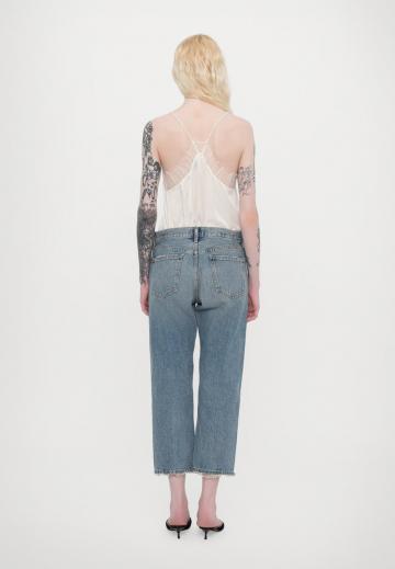 Джинсы бойфренда