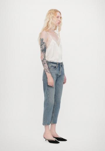 Джинсы бойфренда