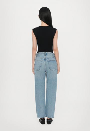 Прямые джинсы