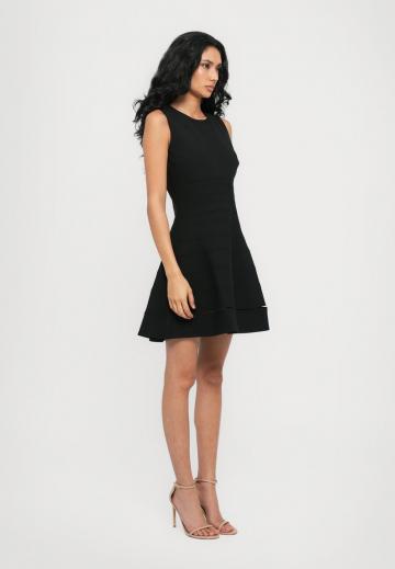 Вязаное платье