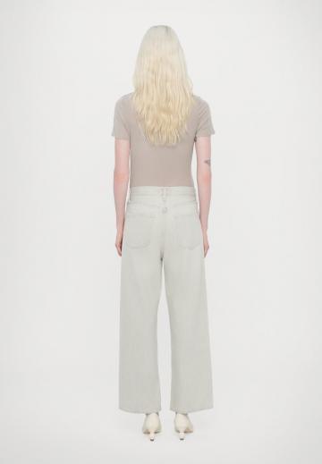 Джинсы бойфренда