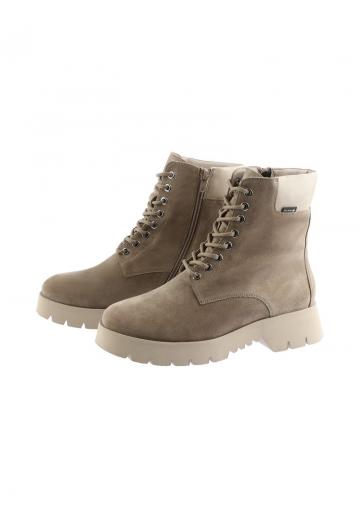 Ботинки на шнуровке