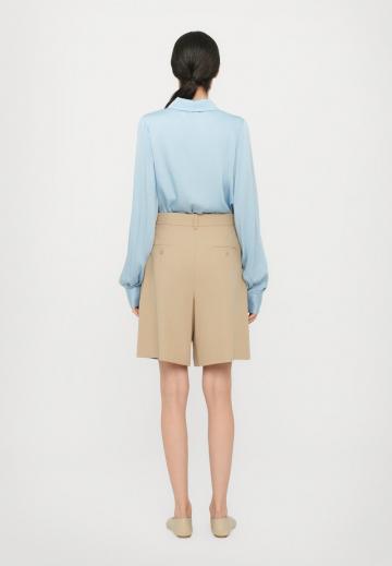 Атласная блузка