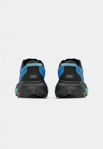 Беговые кроссовки