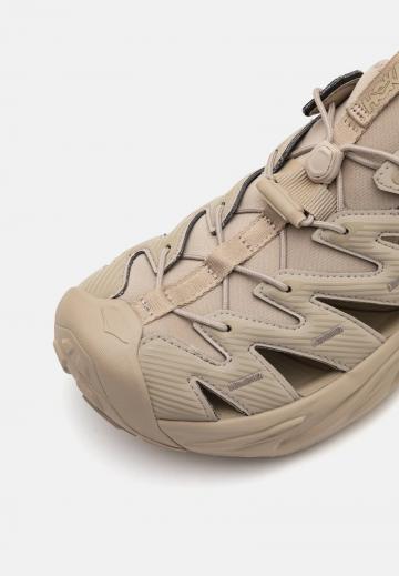 Спортивные сандалии