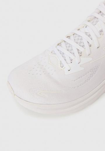 Беговые кроссовки