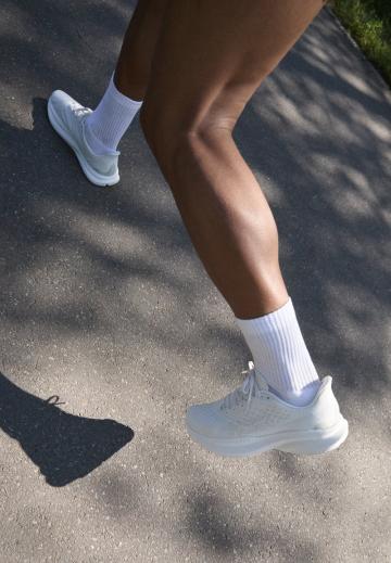 Беговые кроссовки