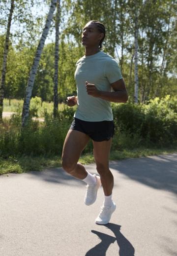 Беговые кроссовки