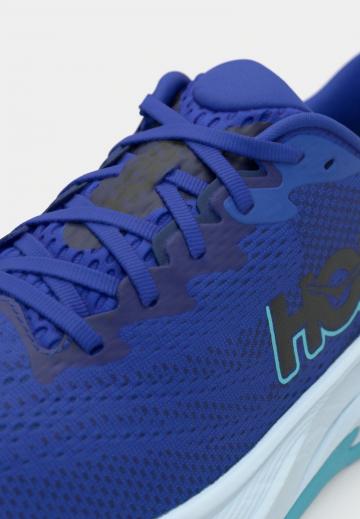 Беговые кроссовки