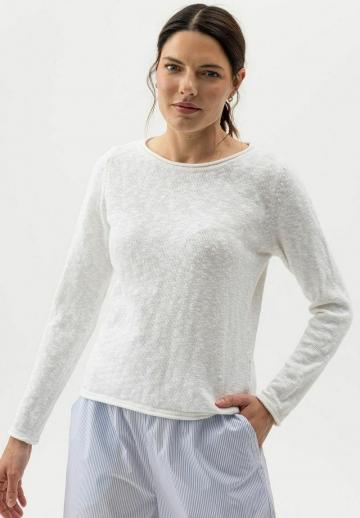 Пуловер в полоску