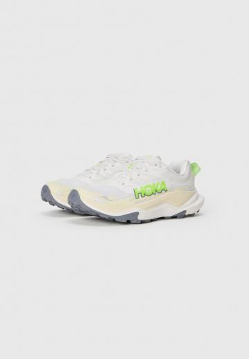 Беговые кроссовки