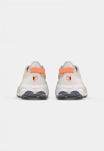 Беговые кроссовки