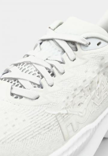 Беговые кроссовки