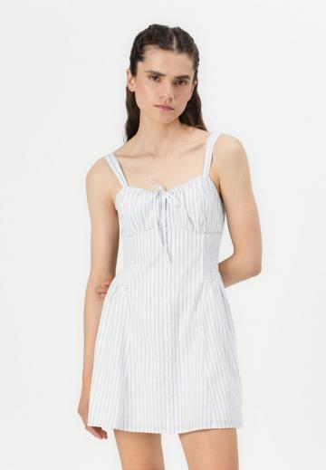 Короткое платье