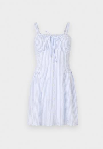 Короткое платье