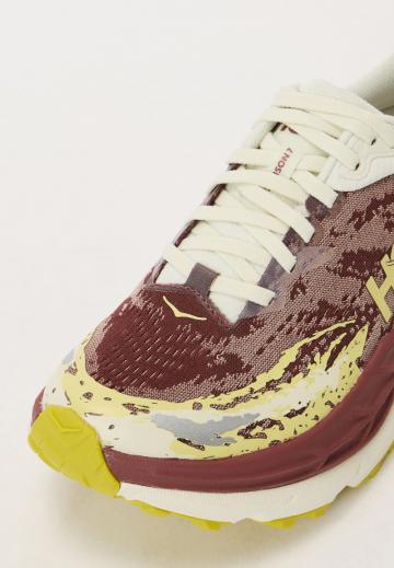 Беговые кроссовки