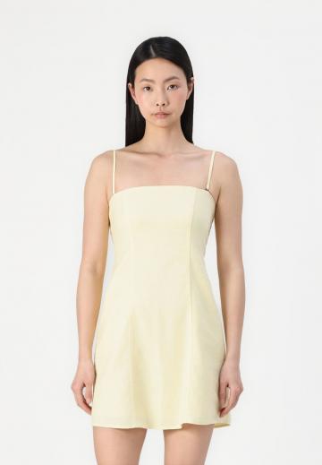 Короткое платье