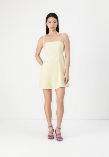 Короткое платье