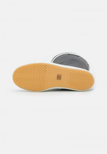 Резиновые сапоги