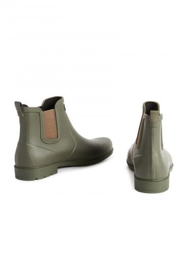 Резиновые сапоги