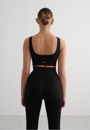 Спортивный бюстгальтер