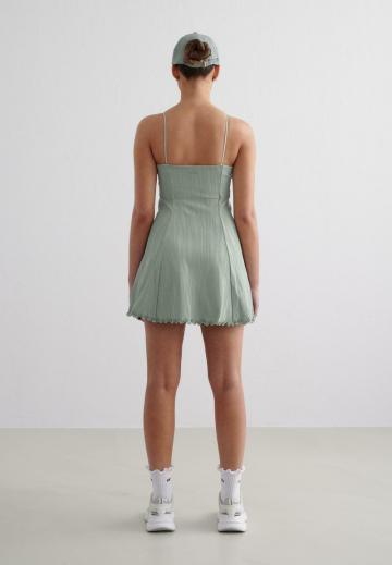 Спортивное платье